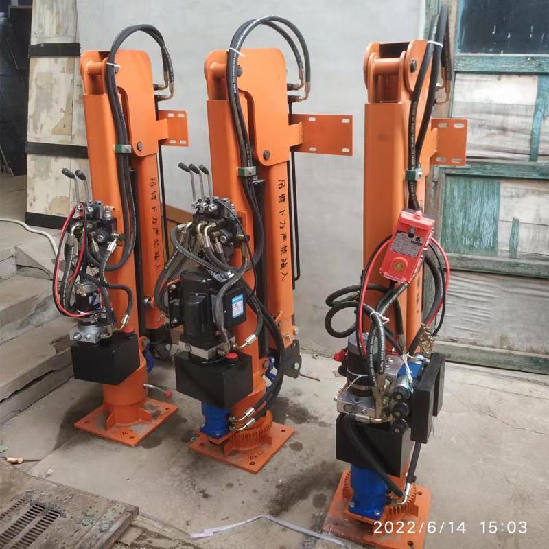 高邑县重汽蓝牌随车吊 3.2吨 国六动力强 液压驱动 农用自卸起重机